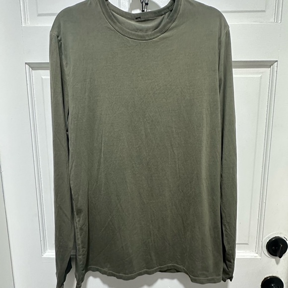 Lululemon Olive Green Men's Long Sleeve Shirt Size M/L - Picture 2 of 7